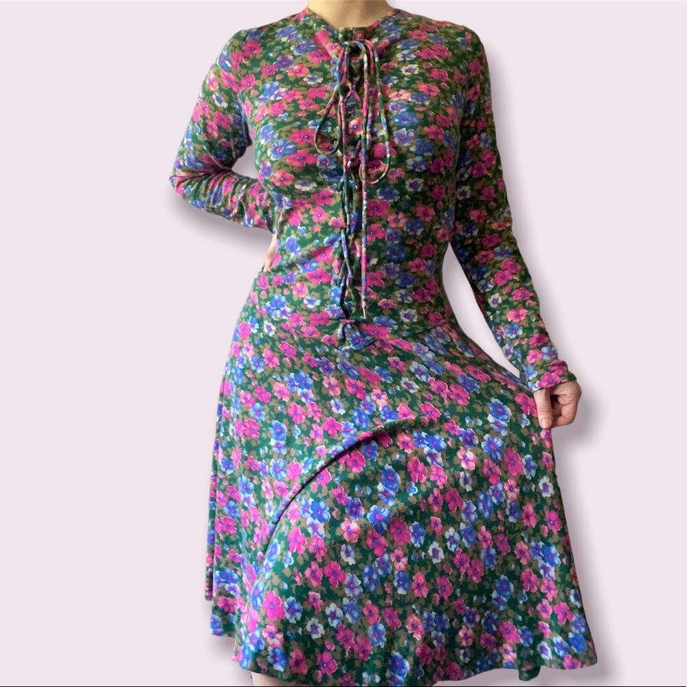 Vintage 70s Corset Lace Up Front Floral Midi Dress 
By Avalon Classics Size 16